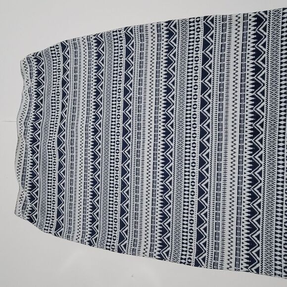 RD Style Brand Size Medium Elastic Waist Stretch Material Skirt - Picture 2 of 10